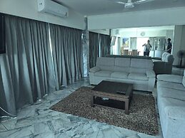 Large Apartment 401 jhr