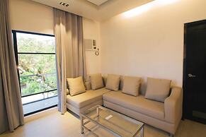Aura Condotel