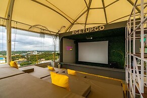 The Hosteller Bangalore, Brigade Road