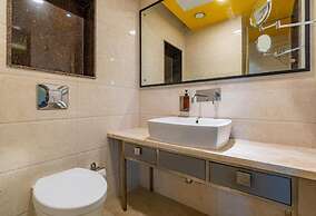 The Hosteller Bangalore, Brigade Road