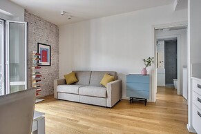 Modern Flat Near Historic Castle