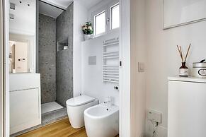 Modern Flat Near Historic Castle