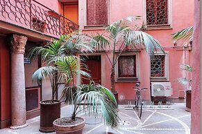 Via Dell'orso Charme