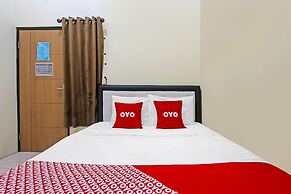 OYO 92512 Atlanta Guesthouse