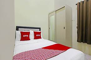 OYO 92512 Atlanta Guesthouse