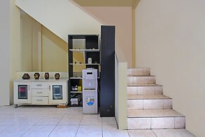 OYO 92512 Atlanta Guesthouse