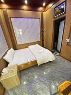 Ha Chau Homestay