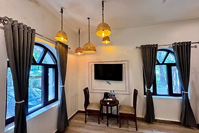 Moustache Select Naukuchiatal