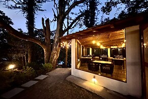 Moustache Select Naukuchiatal