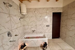 Moustache Select Naukuchiatal