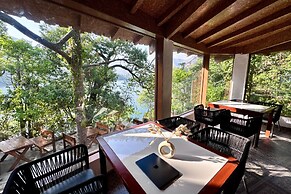 Moustache Select Naukuchiatal