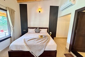 Moustache Select Naukuchiatal