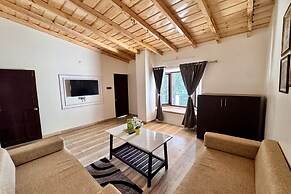 Moustache Select Naukuchiatal