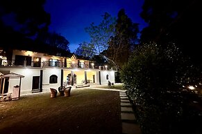 Moustache Select Naukuchiatal