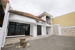 OYO 3467 White Residence