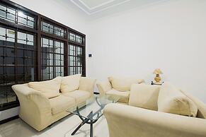 OYO 3467 White Residence