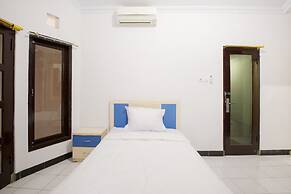 OYO 3467 White Residence