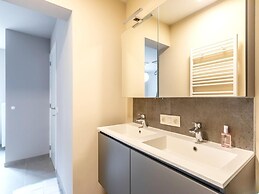 2-bedroom Flat With Side sea View