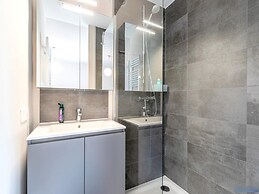 2-bedroom Flat With Side sea View