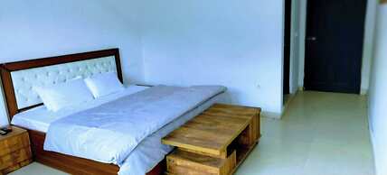 The Yamuna Deck Resort and Cafe