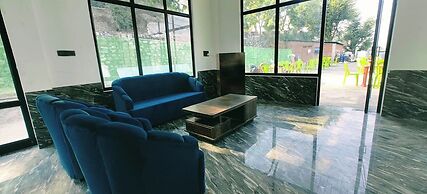 The Yamuna Deck Resort and Cafe