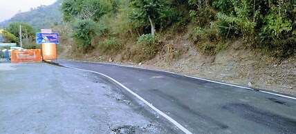 The Yamuna Deck Resort and Cafe