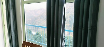 The Yamuna Deck Resort and Cafe