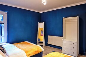 Charming Cardiff Home With Private Parking & Modern Amenities