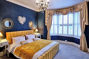 Charming Cardiff Home With Private Parking & Modern Amenities