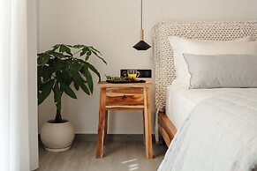 Phaistos Suites