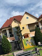 Amariah Villa