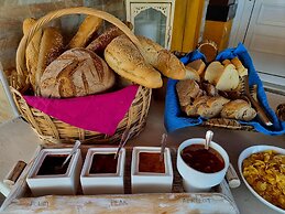 Kefalonia Family Getaway - Summer Garden Retreat