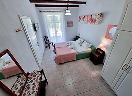 Kefalonia Family Getaway - Summer Garden Retreat