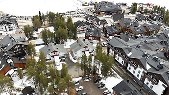 Spacious 3BR Apt. with Sauna