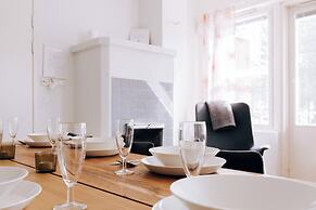 Spacious 3BR Apt. with Sauna