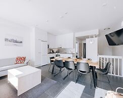 Spacious 3BR Apt. with Sauna