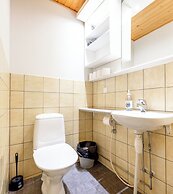 Spacious 3BR Apt. with Sauna