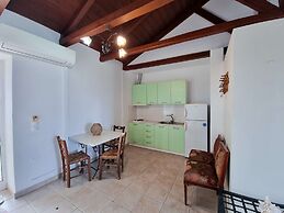 Kefalonia Cozy Nest - Seaview Garden Getaway