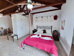 Kefalonia Cozy Nest - Seaview Garden Getaway