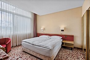 cozy self check-in rooms