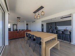Apartment With Panoramic sea View in De Panne