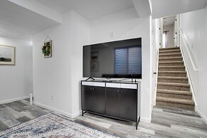 17 Mi to Dtwn Denver: Family Home w/ Private Yard