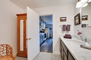 Walk to Restaurants: Bitterroot Valley Getaway!