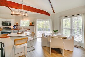 Golf Getaway w/ Pool Access Near Lake Catherine!