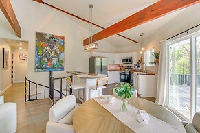 Golf Getaway w/ Pool Access Near Lake Catherine!