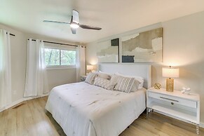 Golf Getaway w/ Pool Access Near Lake Catherine!