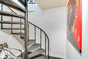 Golf Getaway w/ Pool Access Near Lake Catherine!