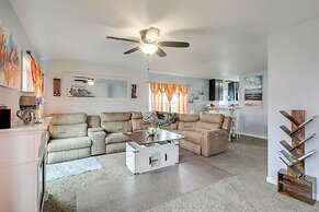 3 Mi to Dtwn: Townhome w/ Deck in Dover