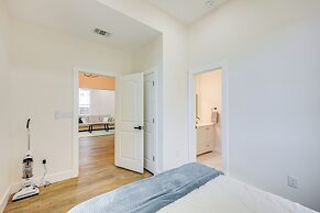 1 Mi to Dtwn San Antonio: Sleek Bungalow w/ Yard!