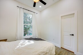 1 Mi to Dtwn San Antonio: Sleek Bungalow w/ Yard!